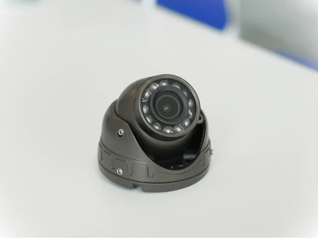 Cámara domo de videovigilancia con infrarrojos para bus urbano